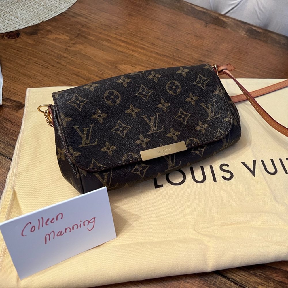Louis Vuitton Pochette